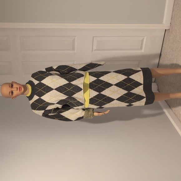 Pringle of Scotland and H&M collaboration set - Picture 8 of 17